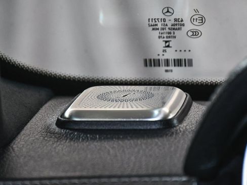 Used 2025 Mercedes-Benz G 550 image 40