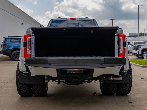 Used 2025 Ford F450 Platinum w/ FX4 Off-Road Package AWD/4WD image 9