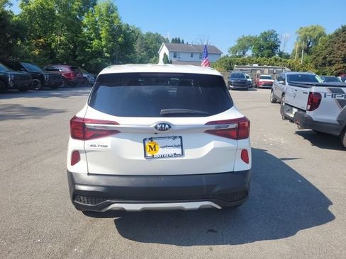 Certified 2021 Kia Seltos LX AWD/4WD image 4