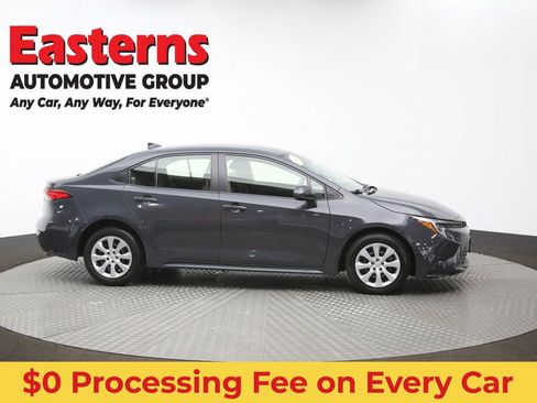 Used 2023 Toyota Corolla LE w/ Carpet Mat Package (TMS) FWD image 45