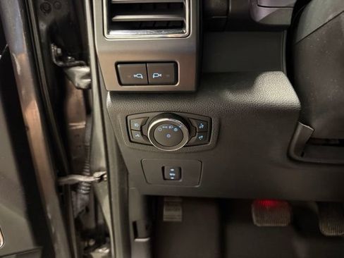 Used 2017 Ford F150 Lariat w/ Equipment Group 502A Luxury AWD/4WD image 17