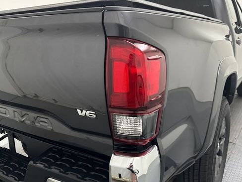 Certified 2023 Toyota Tacoma SR5 AWD/4WD image 22