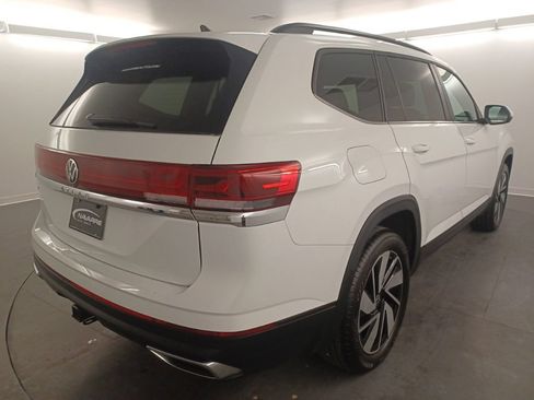 Used 2025 Volkswagen Atlas SE FWD image 7