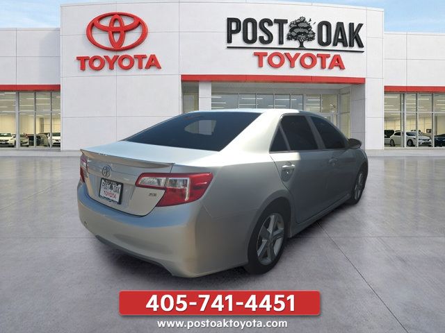 Used 2012 Toyota Camry SE FWD image 7