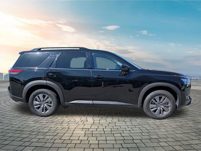 Certified 2025 Nissan Pathfinder SV