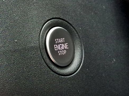 Used 2023 Volkswagen ID.4 Pro RWD image 23