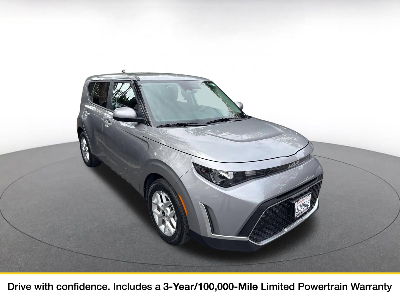 Used 2025 Kia Soul LX w/ LX Technology Package FWD image 1