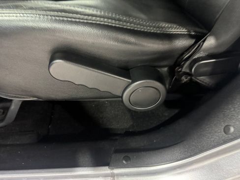 Used 2018 Jeep Wrangler Unlimited Sahara AWD/4WD image 18