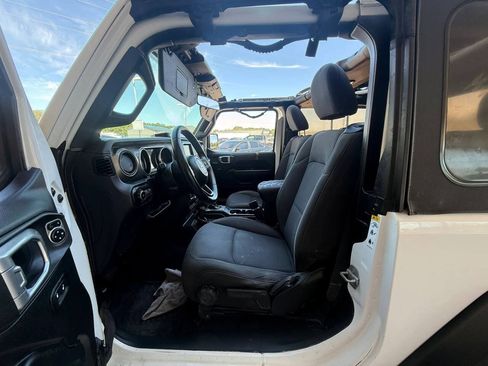 Used 2019 Jeep Wrangler Sport AWD/4WD image 7