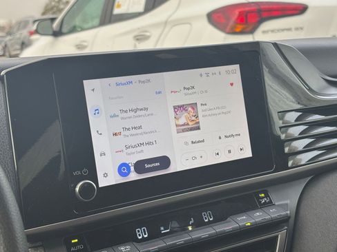 Used 2025 Toyota Camry LE image 21