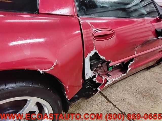 Used 2001 Chevrolet Corvette Coupe w/ Preferred Equipment Group2 RWD image 16