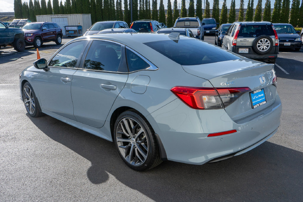 Used 2023 Honda Civic Touring image 10