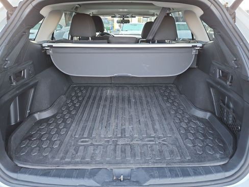 Used 2025 Subaru Outback Premium image 33