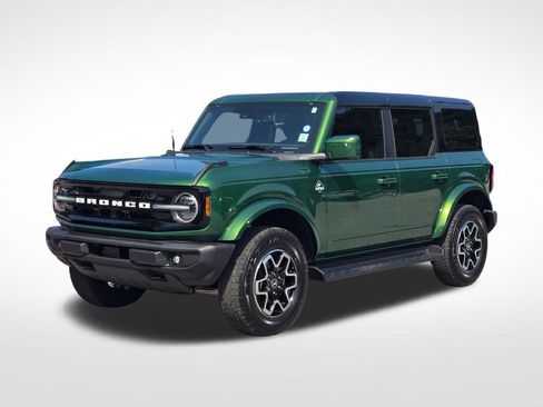 Used 2025 Ford Bronco Outer Banks AWD/4WD image 2
