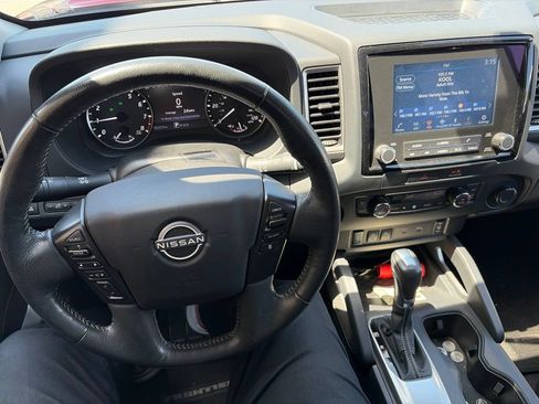 Used 2022 Nissan Frontier SV RWD image 4