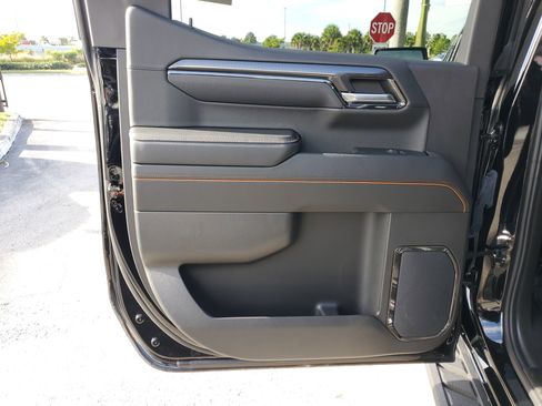 Used 2024 GMC Sierra 1500 AT4 w/ Technology Package image 28