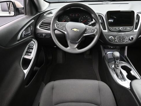 Certified 2024 Chevrolet Malibu LT image 11
