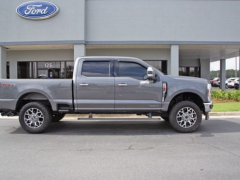 Used 2026 Ford F250 Lariat w/ Chrome Package AWD/4WD image 1