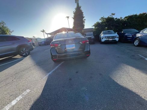 Used 2025 Nissan Versa SV image 16