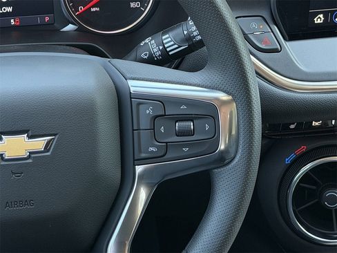 New 2025 Chevrolet Blazer LT w/ Convenience Package image 17