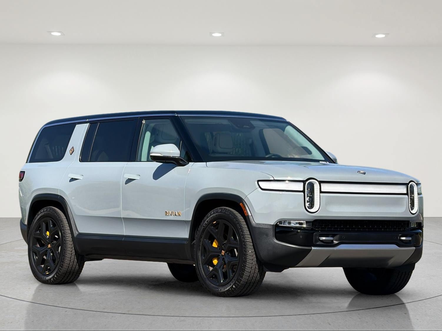 Used 2024 Rivian R1S Adventure Quad AWD/4WD image 7