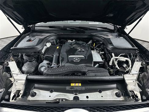 Used 2016 Mercedes-Benz GLC 300 4MATIC w/ Multimedia Package image 31