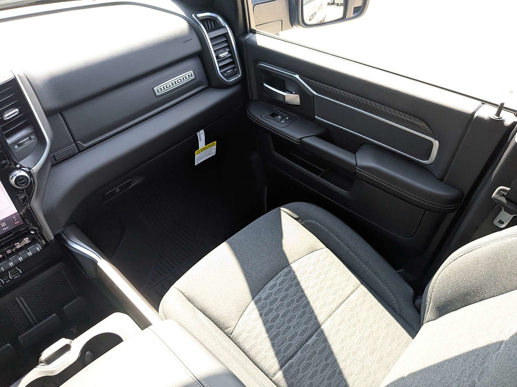 New 2026 RAM 3500 Big Horn AWD/4WD image 19