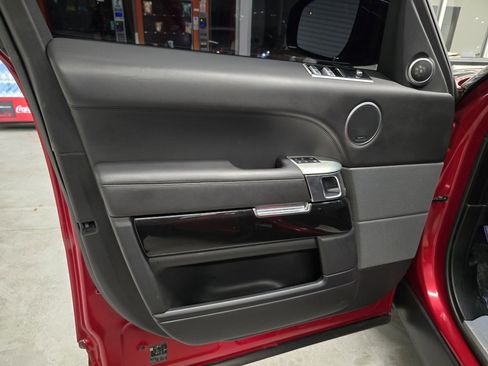 Used 2022 Land Rover Range Rover Sport SVR image 17