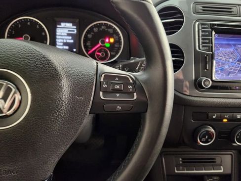Used 2016 Volkswagen Tiguan SE FWD image 29