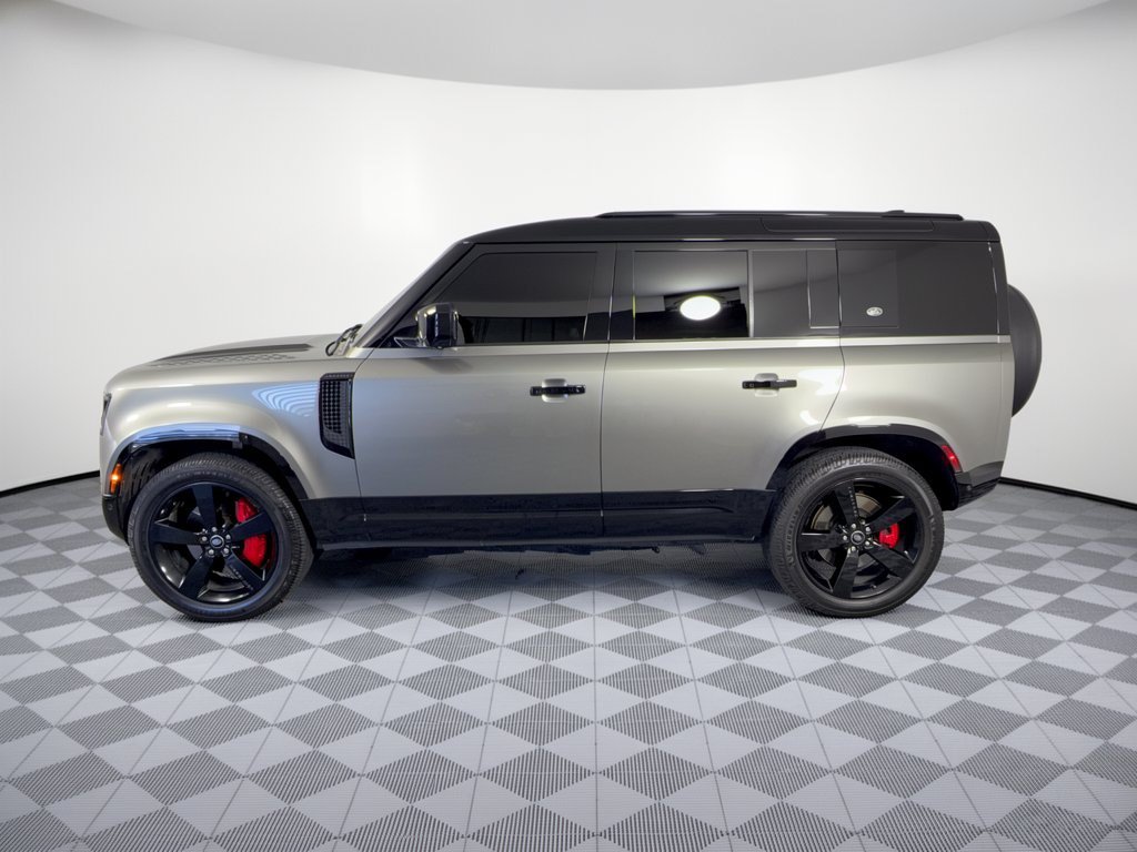 Used 2022 Land Rover Defender 110 X-Dynamic HSE AWD/4WD image 2