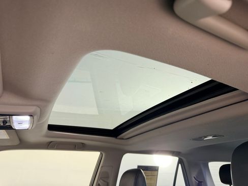 Used 2022 Toyota 4Runner SR5 Premium w/ Moonroof Package RWD image 24