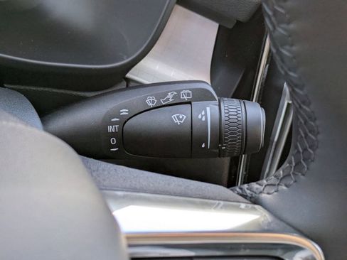 New 2026 Volvo XC40 B5 Ultra w/ Protection Package Premier image 38