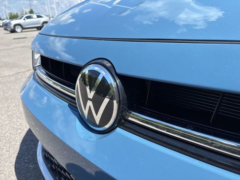 New 2025 Volkswagen Jetta SE image 9