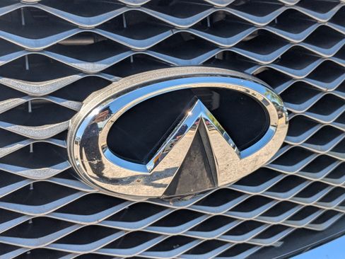 Used 2018 INFINITI QX80 2WD w/ Driver Assistance Package image 13