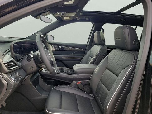 New 2026 Buick Enclave Avenir w/ Super Cruise Package image 14