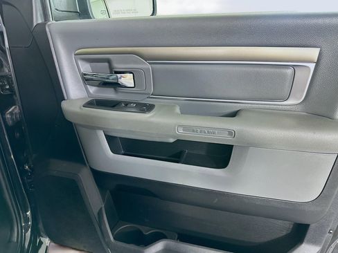 Used 2018 RAM 1500 Big Horn image 30