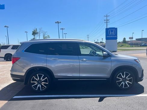 Used 2020 Honda Pilot Elite image 4