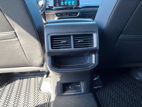 New 2026 Volkswagen Atlas Cross Sport SE AWD/4WD image 22