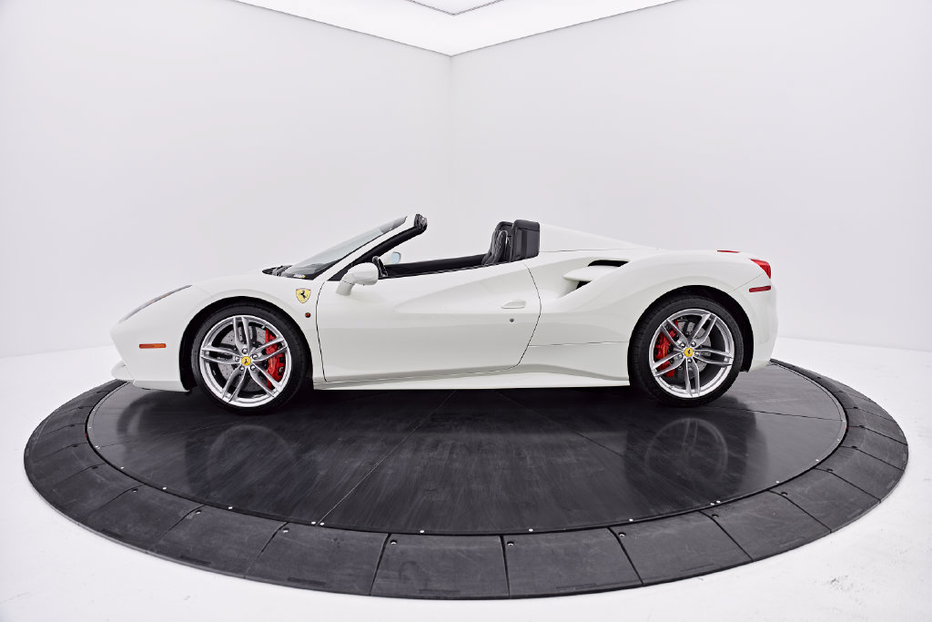 Used 2018 Ferrari 488 Spider RWD image 17