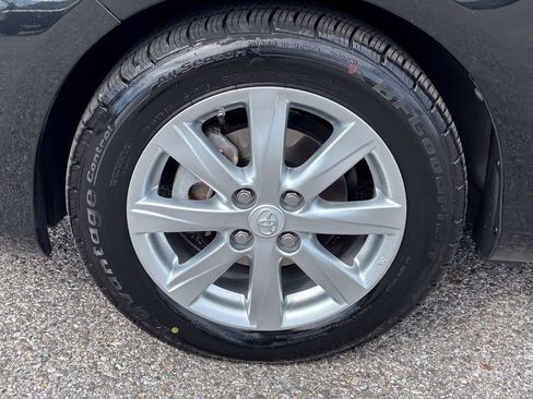 Used 2015 Toyota Yaris LE image 40