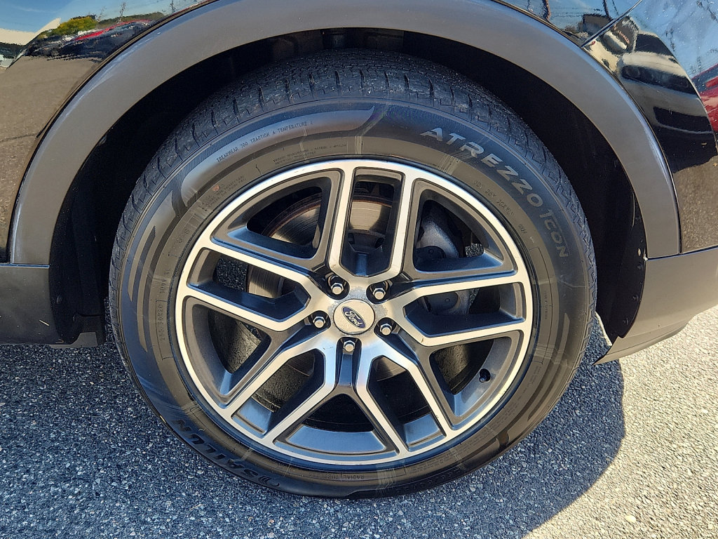 Used 2017 Ford Explorer Sport w/ Equipment Group 401A AWD/4WD image 6