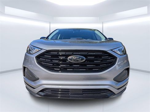 Used 2024 Ford Edge SE w/ Black Appearance Package image 7