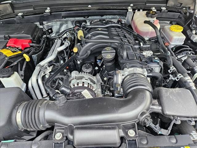 Used 2024 Jeep Wrangler Unlimited Sport AWD/4WD image 21