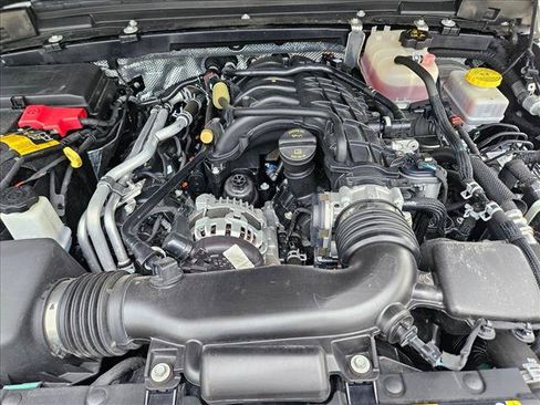 Used 2024 Jeep Wrangler Unlimited Sport AWD/4WD image 21