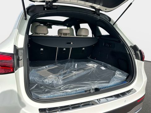 New 2026 Mercedes-Benz GLC 300 image 10