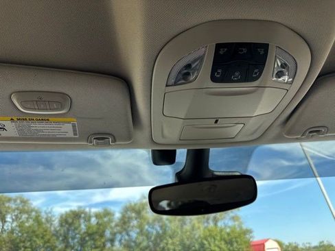 Used 2021 Chrysler Pacifica Touring w/ Uconnect Theater Family Group FWD image 25