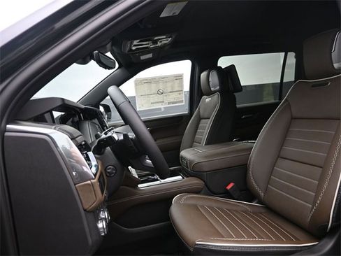 New 2026 GMC Yukon XL Denali Ultimate image 9