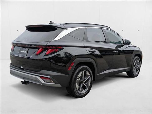 New 2025 Hyundai Tucson SEL image 2