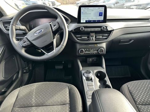 Used 2025 Ford Escape Active w/ Cold Weather Package image 16