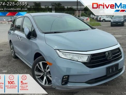 Used 2023 Honda Odyssey Touring image 1